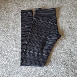 Lululemon Wunder Under Gray Striped Size 8